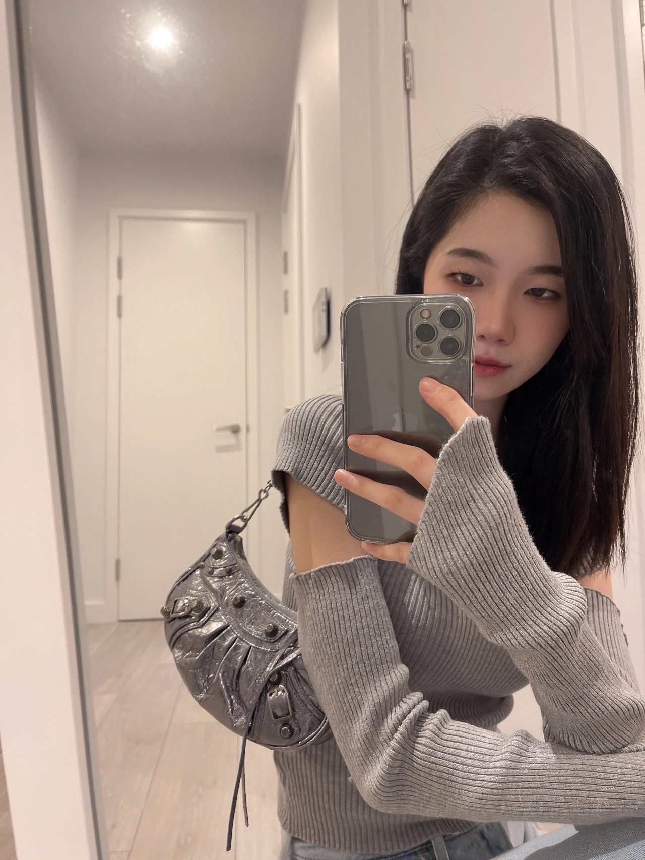 Balenciaga Le Cagole Mini 20CM 古银色平纹月牙包 695814