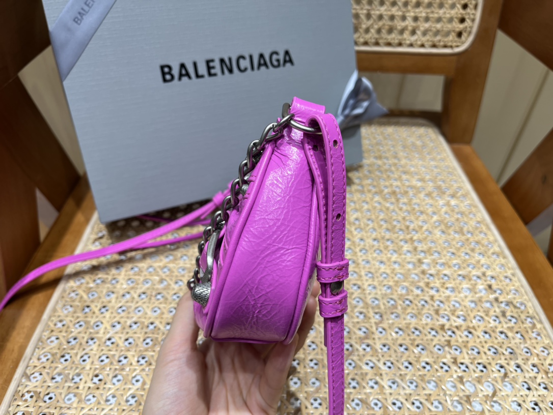 Balenciaga Le Cagole Mini 20CM 玫红色平纹月牙包 695814
