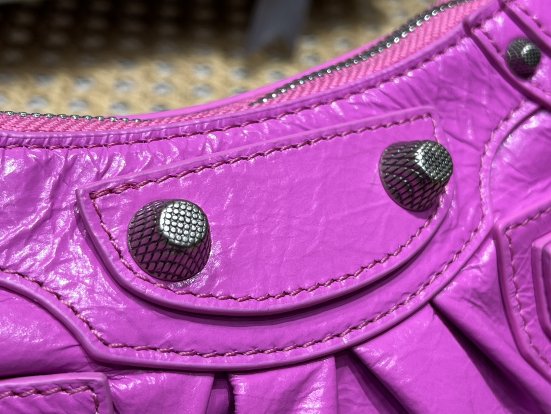 Balenciaga Le Cagole Mini 20CM 玫红色平纹月牙包 695814