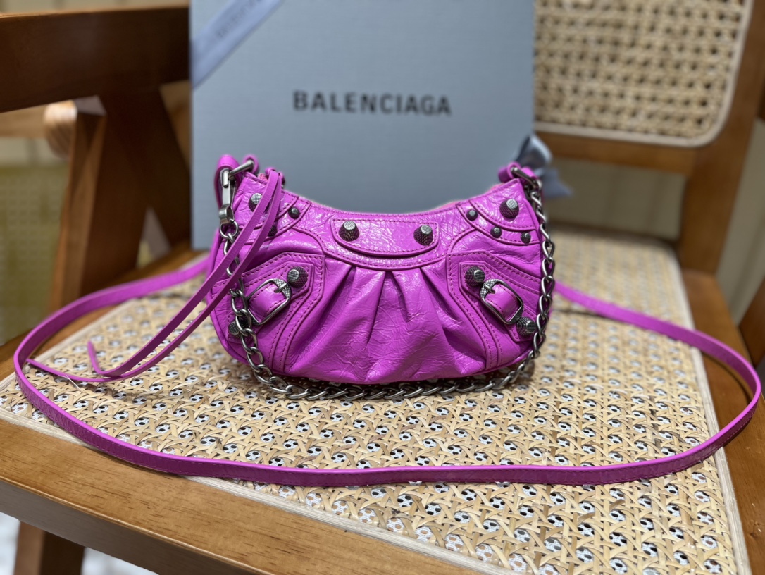 Balenciaga Le Cagole Mini 20CM 玫红色平纹月牙包 695814