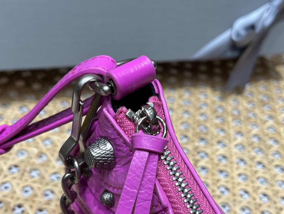 Balenciaga Le Cagole Mini 20CM 玫红色平纹月牙包 695814