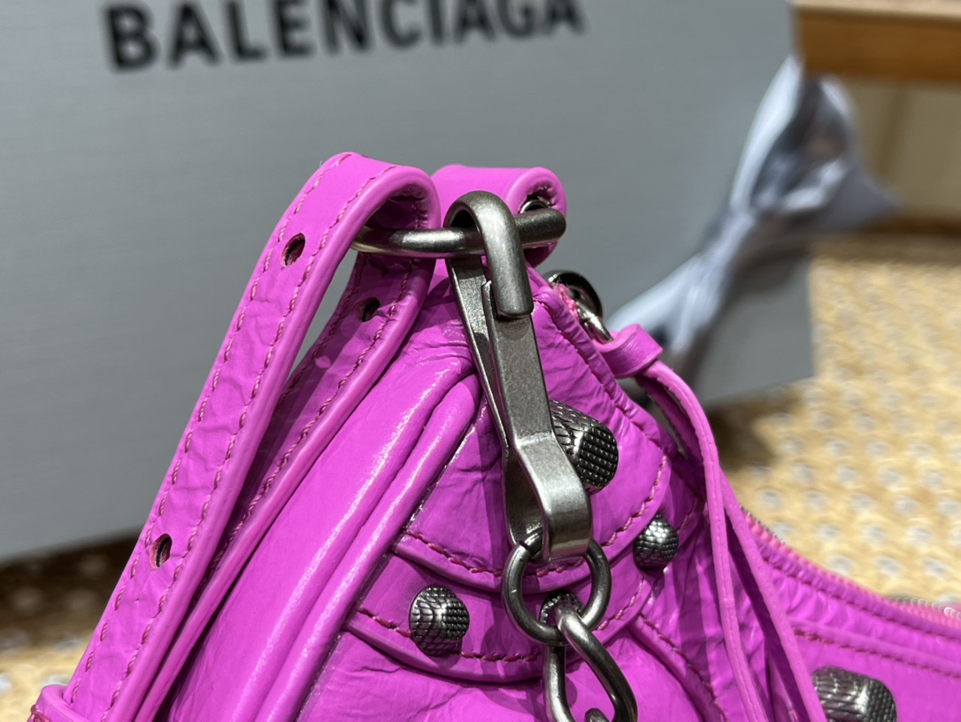 Balenciaga Le Cagole Mini 20CM 玫红色平纹月牙包 695814