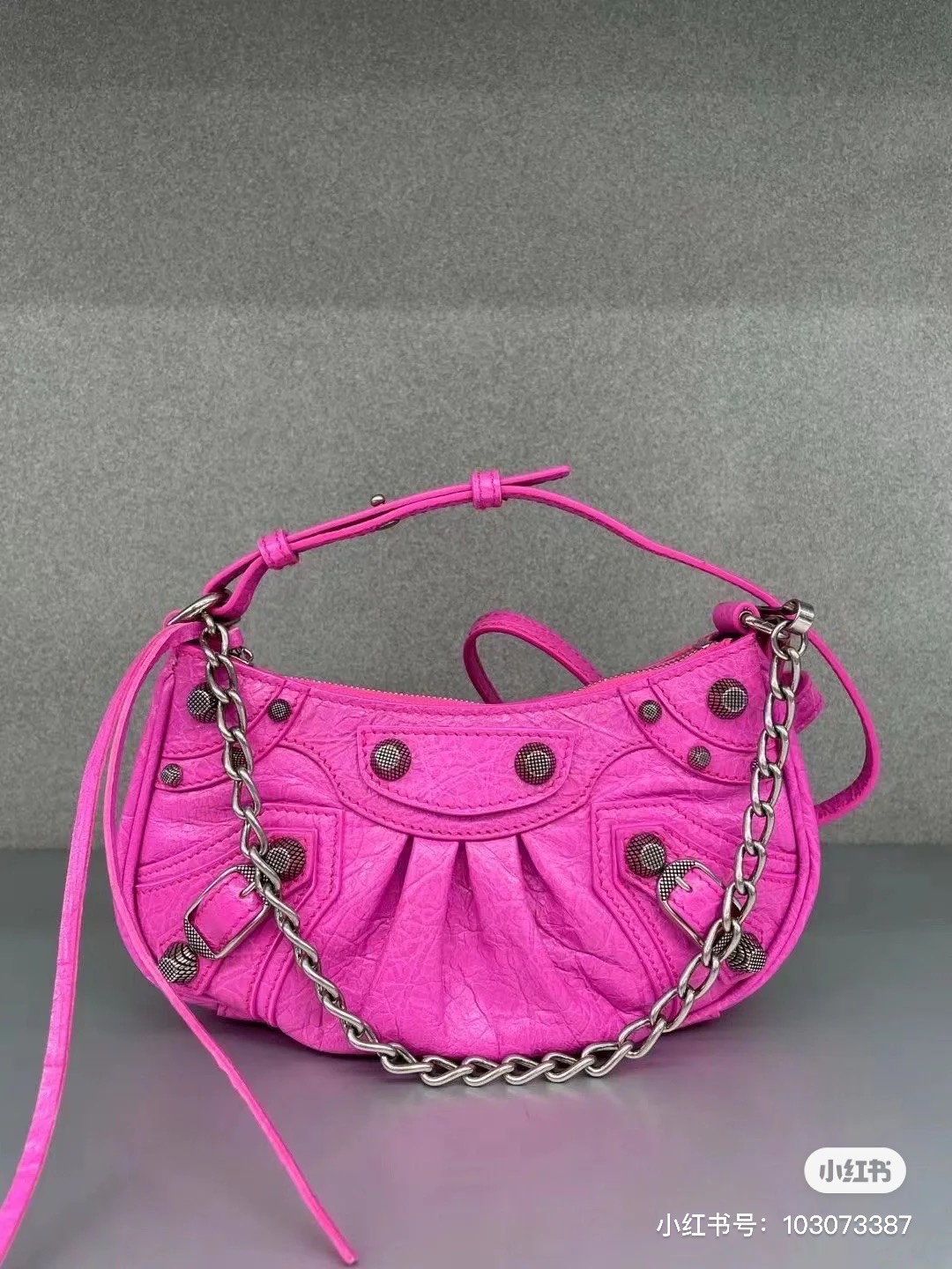 Balenciaga Le Cagole Mini 20CM 玫红色平纹月牙包 695814