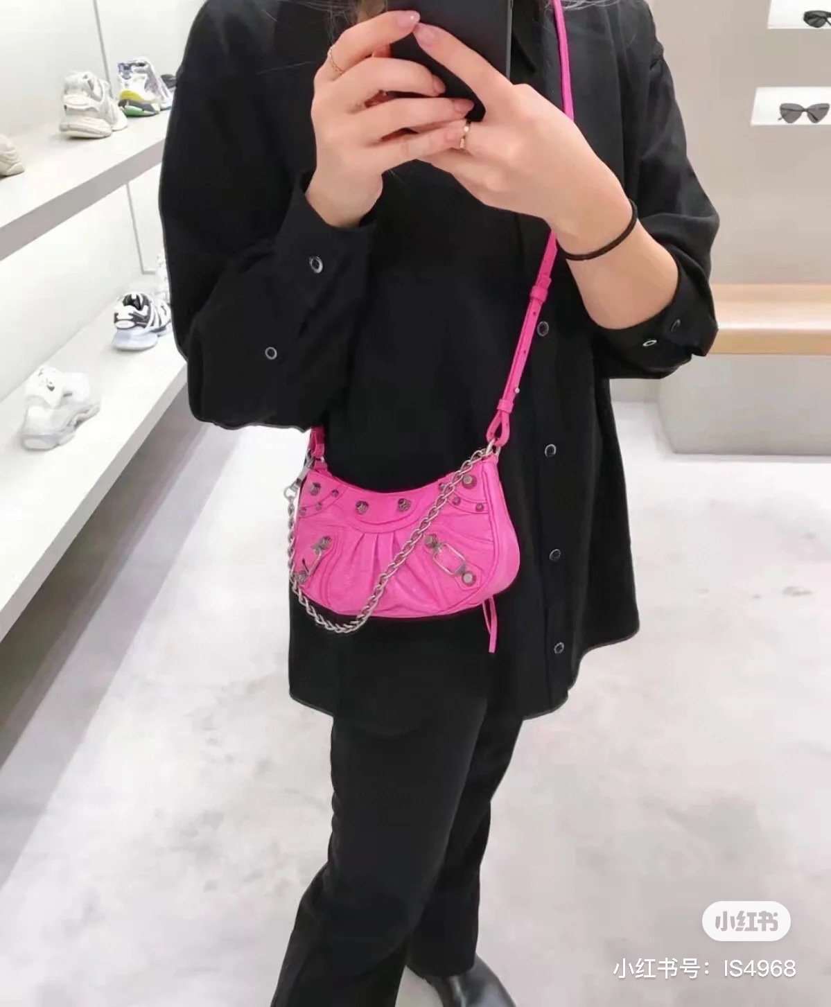 Balenciaga Le Cagole Mini 20CM 玫红色平纹月牙包 695814