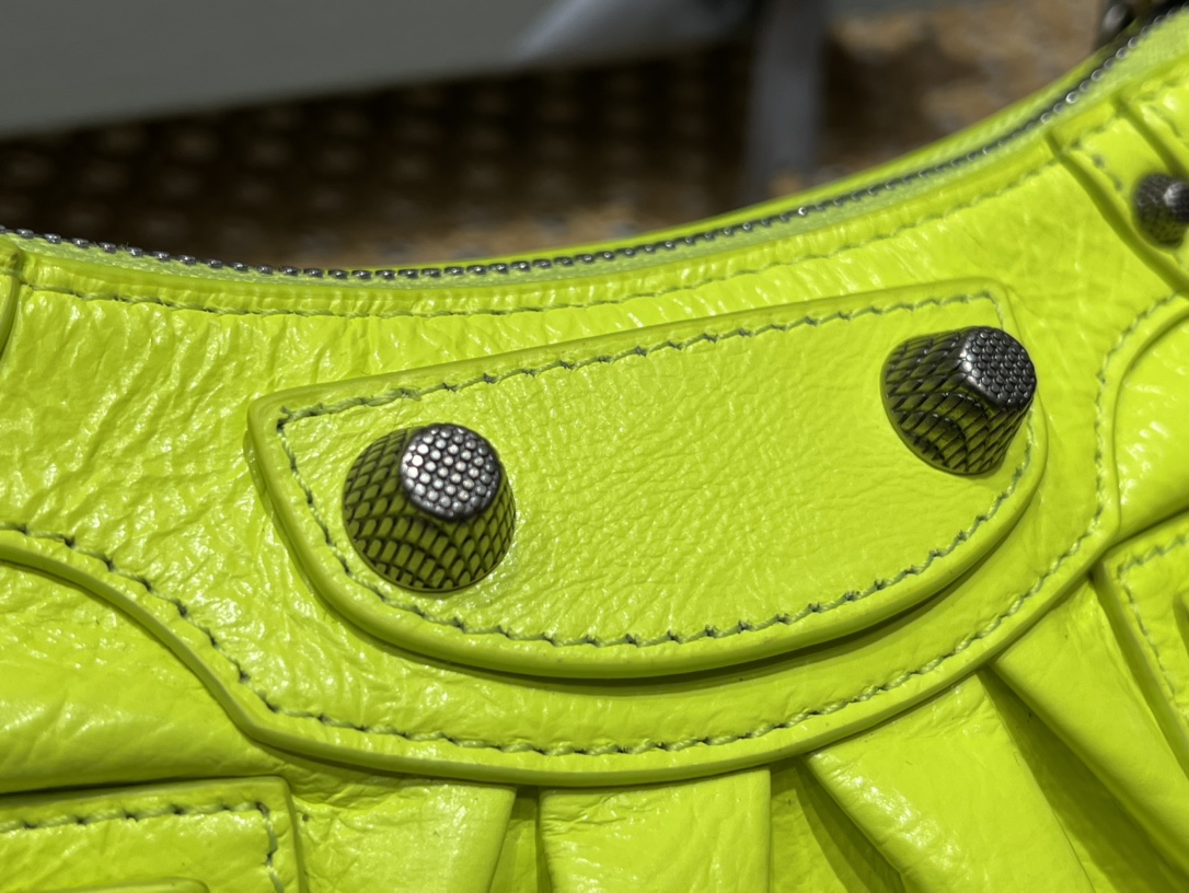 Balenciaga Le Cagole Mini 20CM 荧光黄平纹月牙包 695814