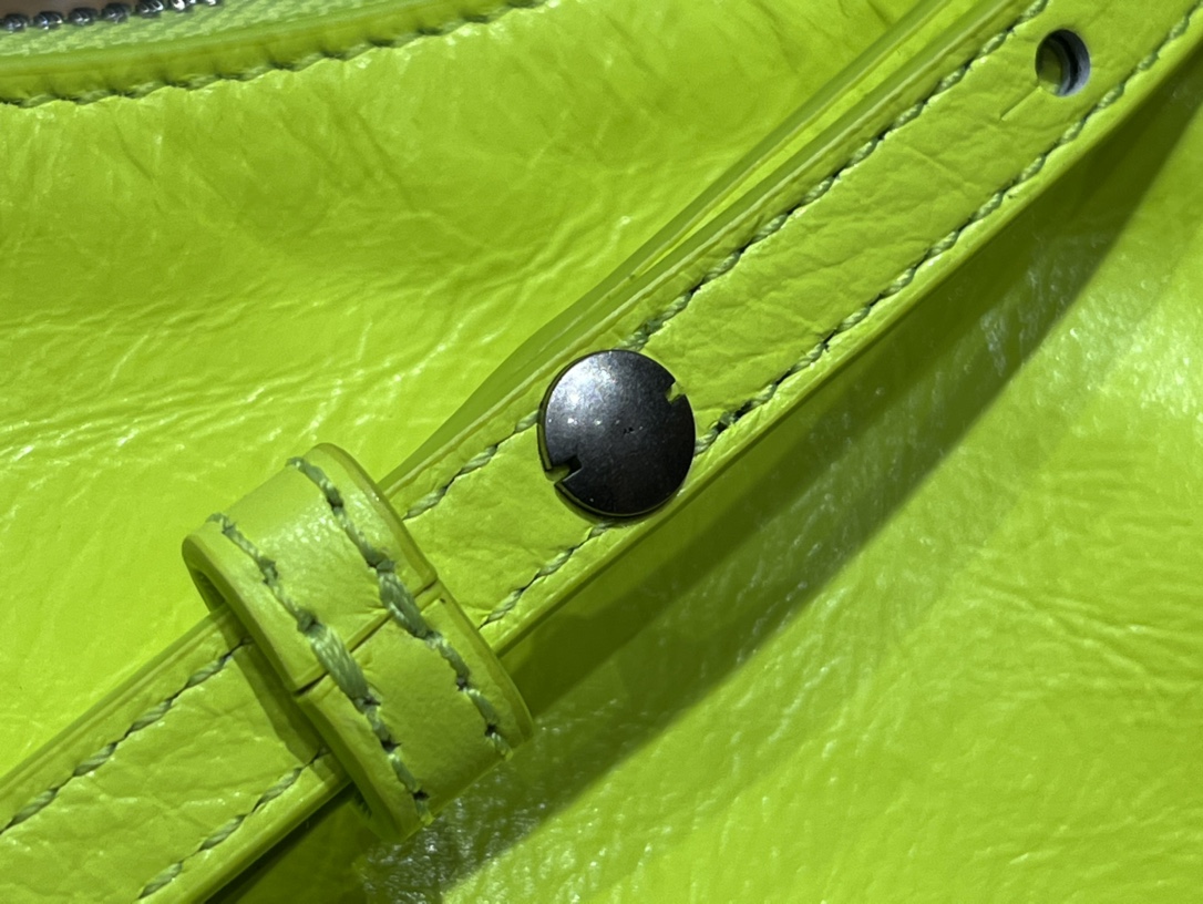 Balenciaga Le Cagole Mini 20CM 荧光黄平纹月牙包 695814