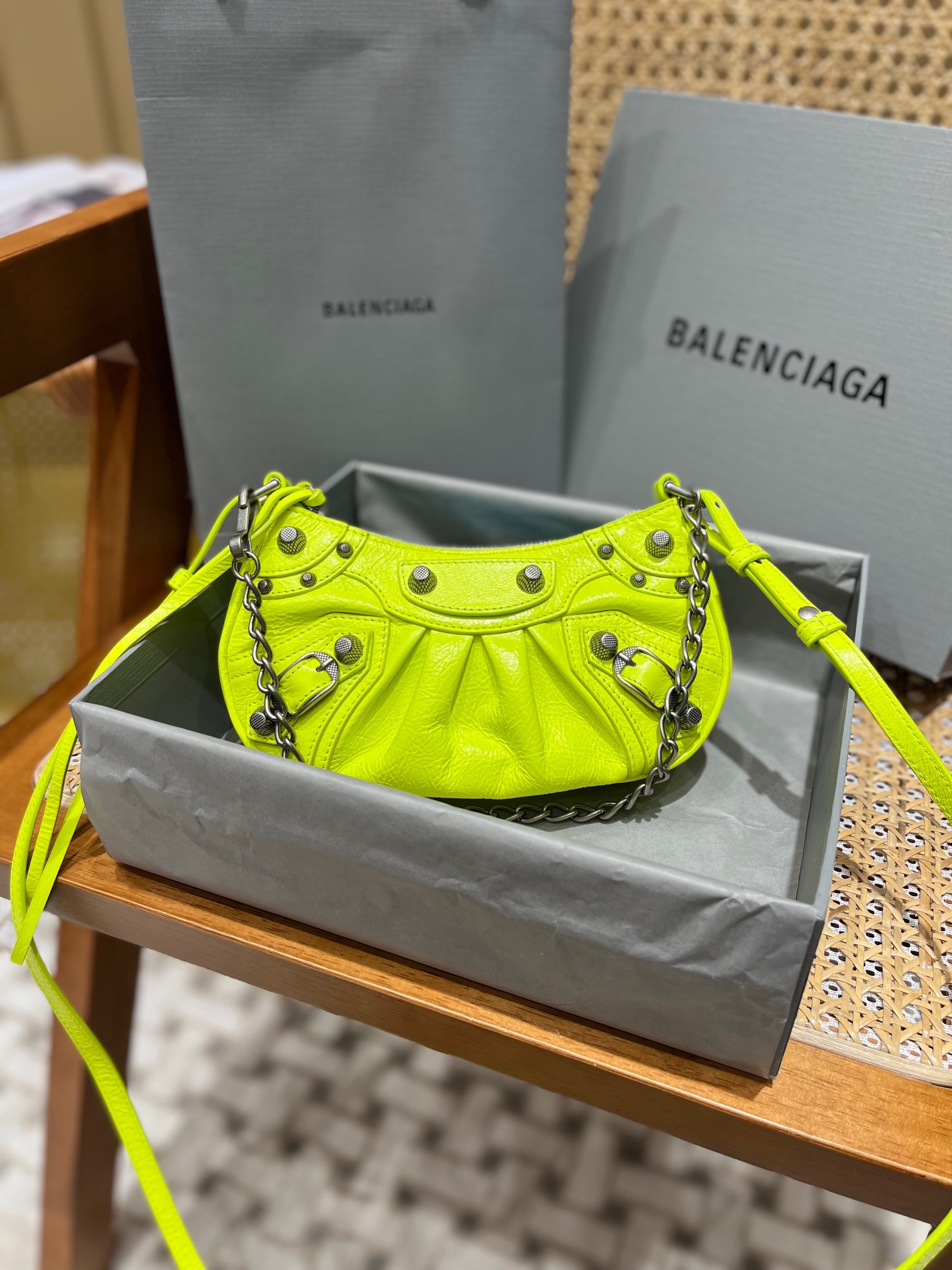 Balenciaga Le Cagole Mini 20CM 荧光黄平纹月牙包 695814