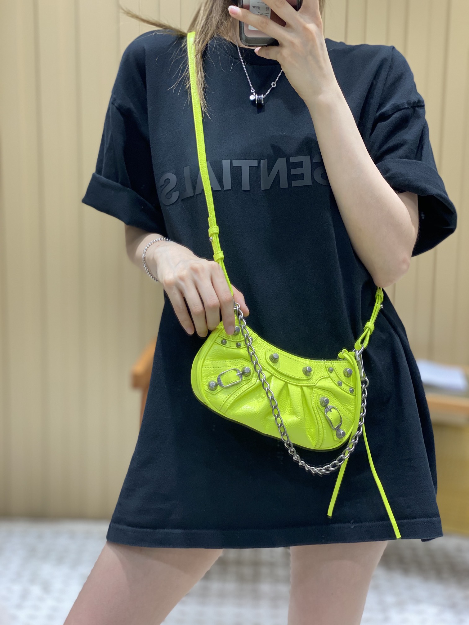 Balenciaga Le Cagole Mini 20CM 荧光黄平纹月牙包 695814