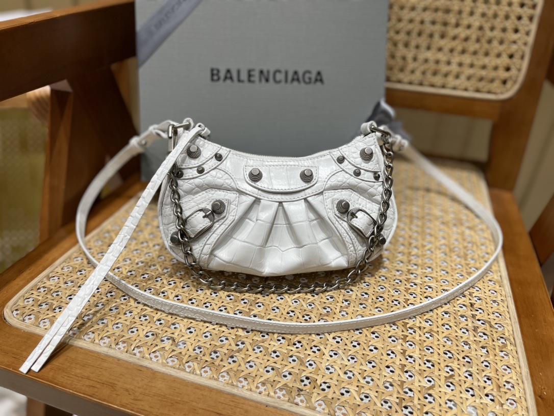 Balenciaga Le Cagole Mini 20CM 白色鳄鱼纹月牙包 695814