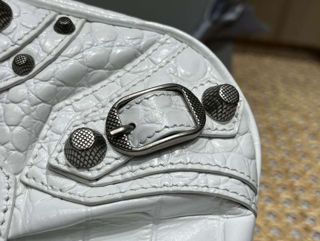 Balenciaga Le Cagole Mini 20CM 白色鳄鱼纹月牙包 695814