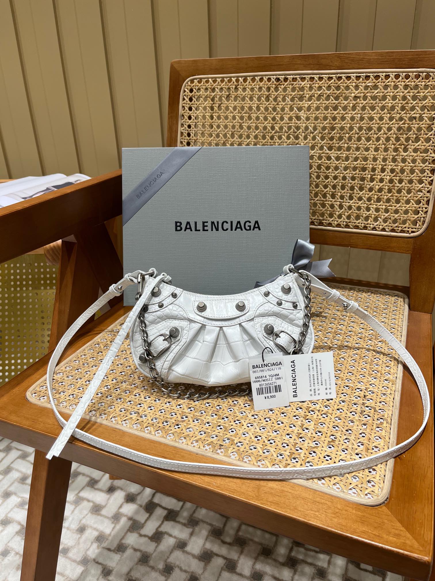 Balenciaga Le Cagole Mini 20CM 白色鳄鱼纹月牙包 695814