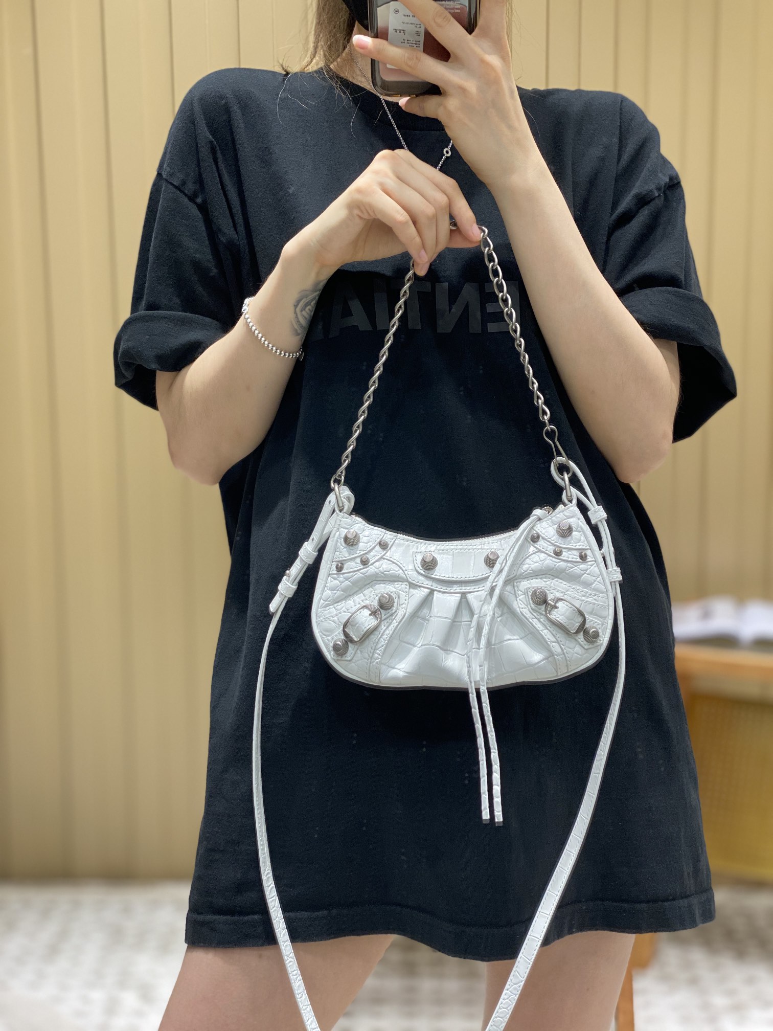 Balenciaga Le Cagole Mini 20CM 白色鳄鱼纹月牙包 695814