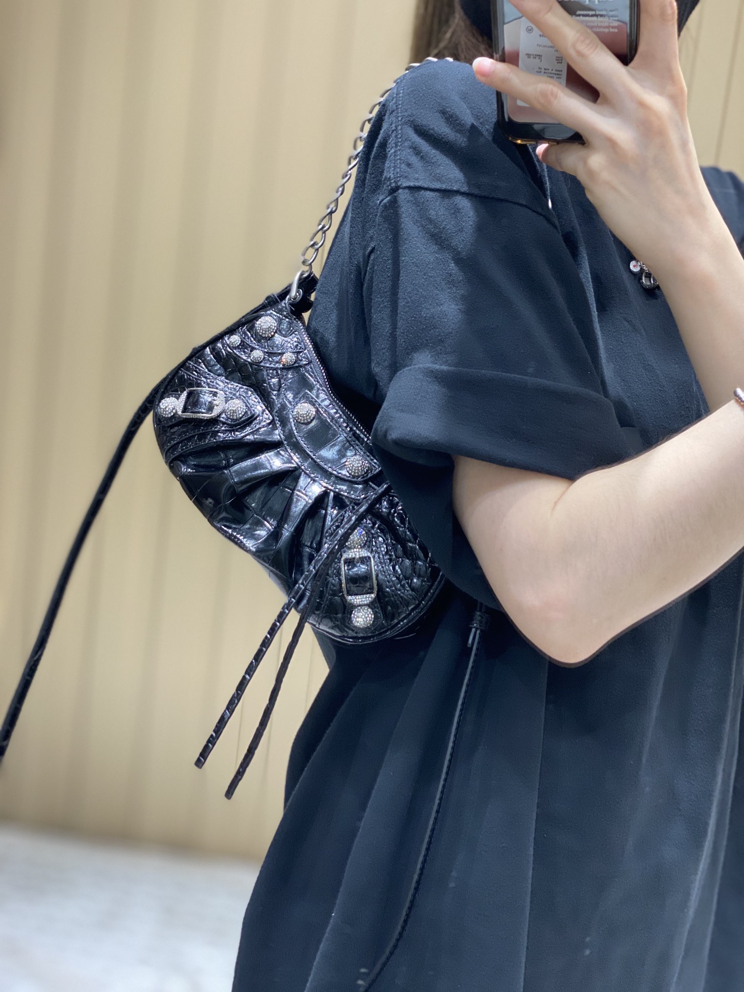 Balenciaga Le Cagole Mini 20CM 黑色鳄鱼纹月牙包 695814