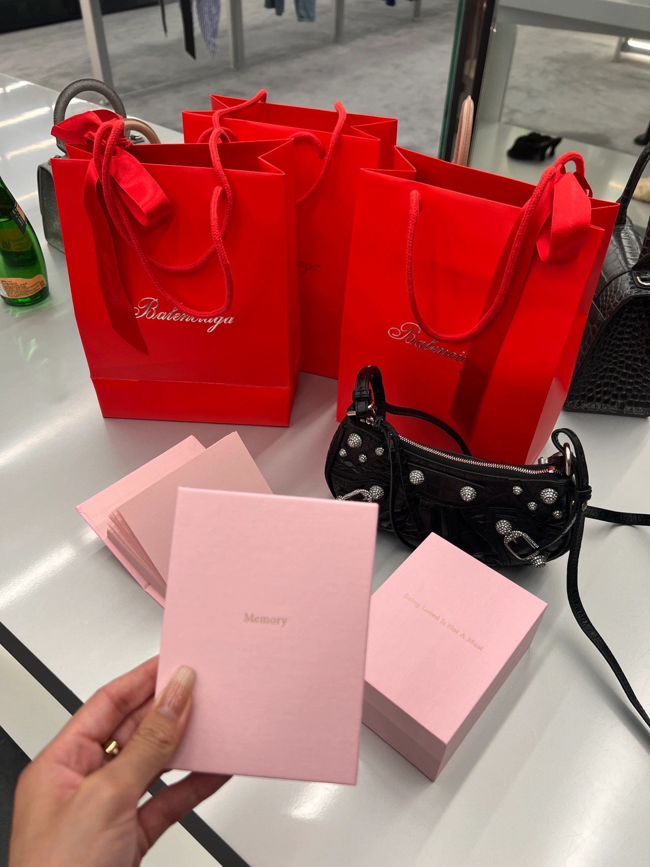 Balenciaga Le Cagole Mini 20CM 黑色鳄鱼纹月牙包 695814