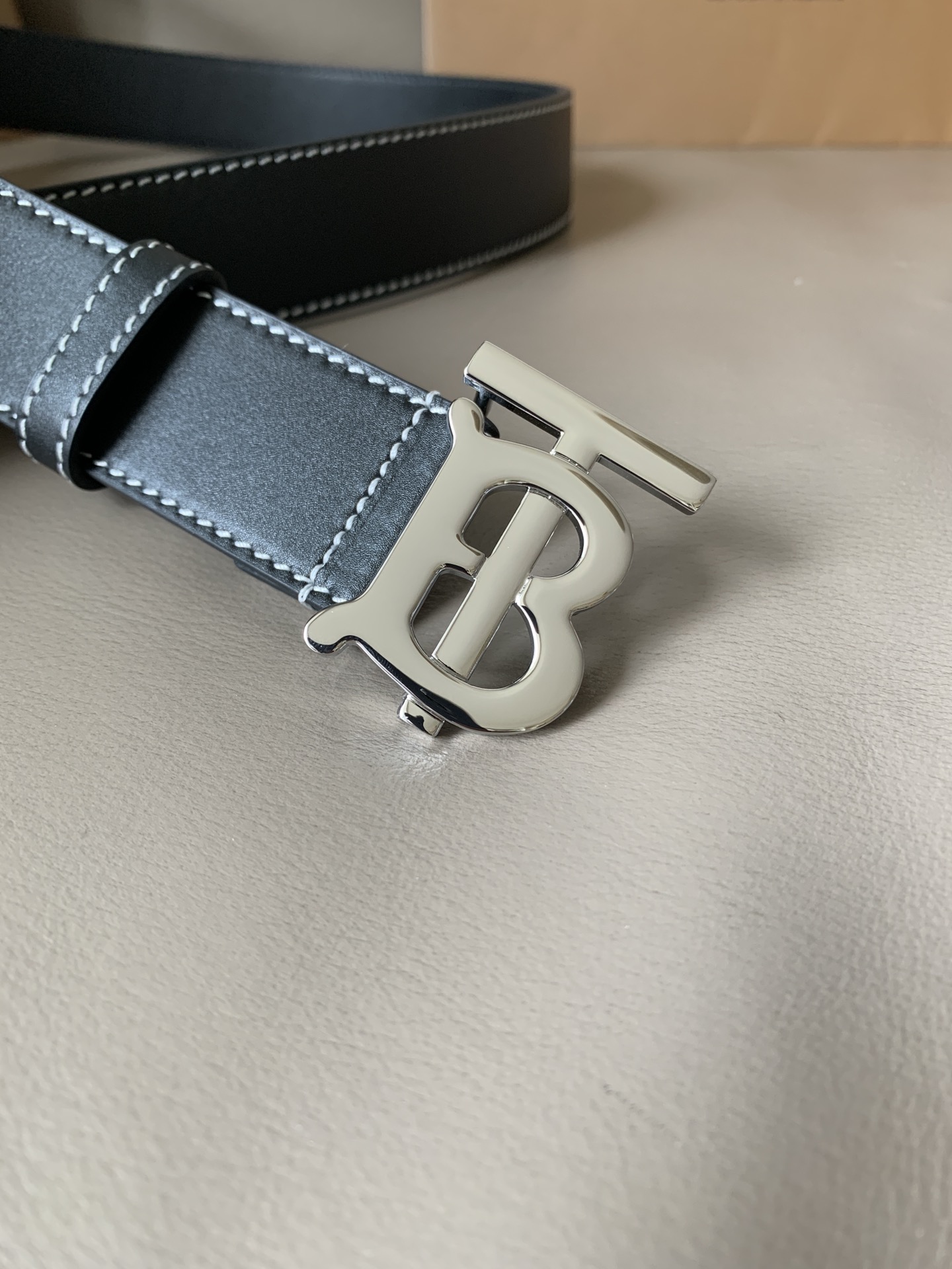 BURBERRY巴宝莉专柜新款男士时