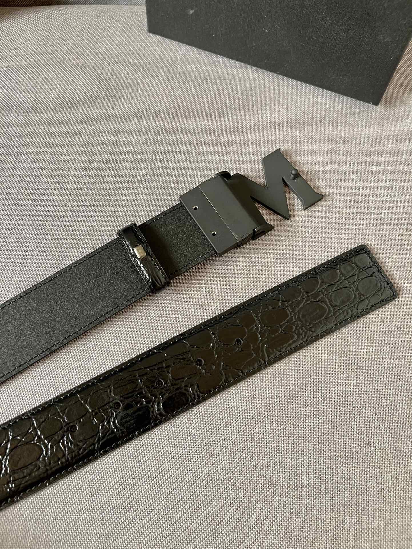 MCM原厂进口牛皮头层高温热压石头纹