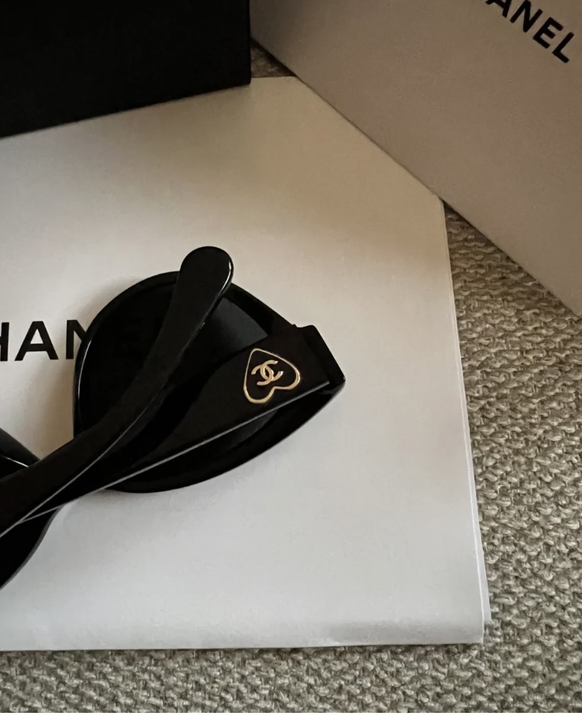  CHANEL*
ModCH5477
Size56-18-140
爱心logo❤️
