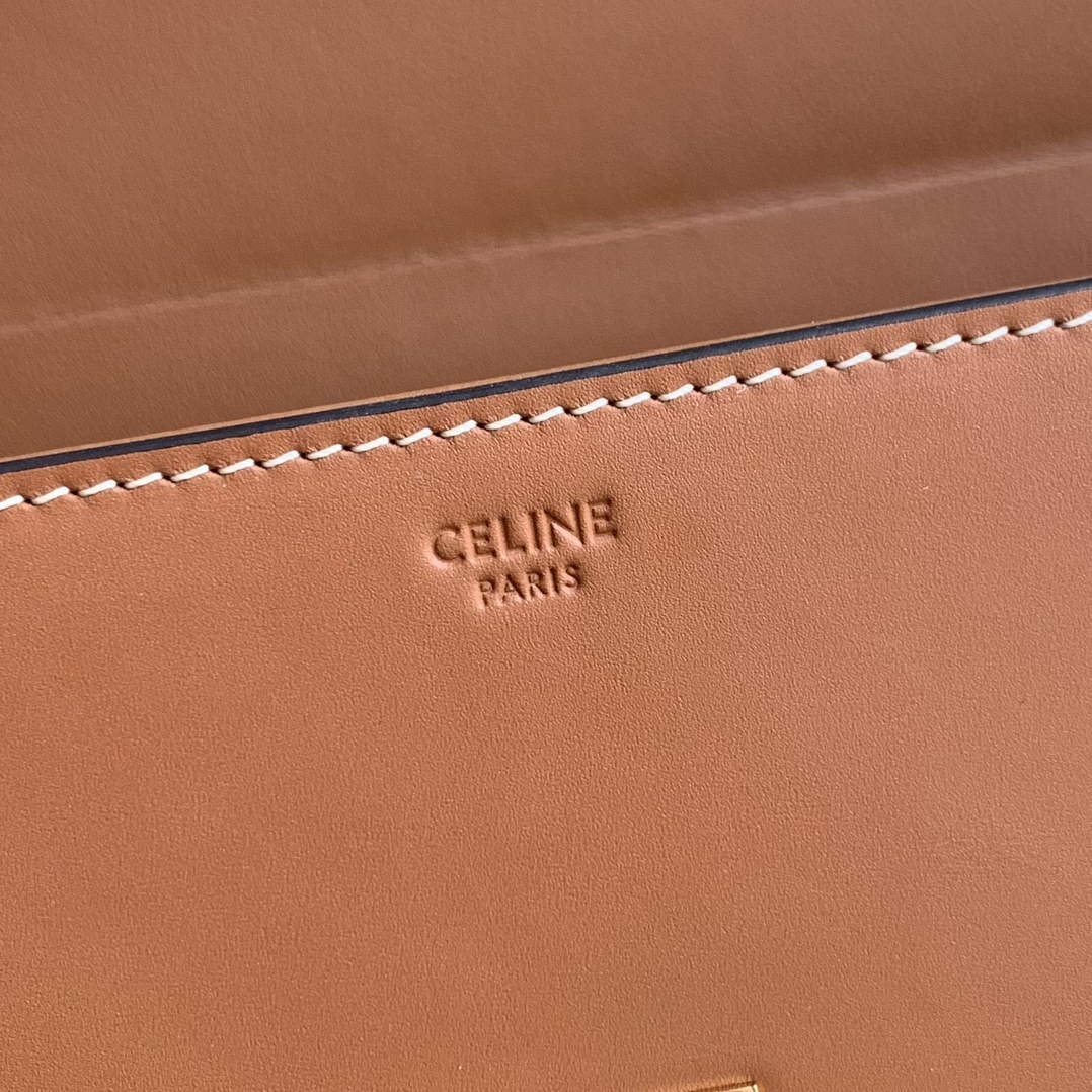 CELINE2022早秋手提BOX小硬箱重复经典复古不再小巧可爱容量的上升方正廓形洒脱英气满满拉长档次!