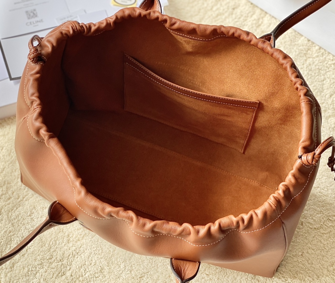 CELINE赛琳CABAS TRIOMPHE抽绳托特包199973