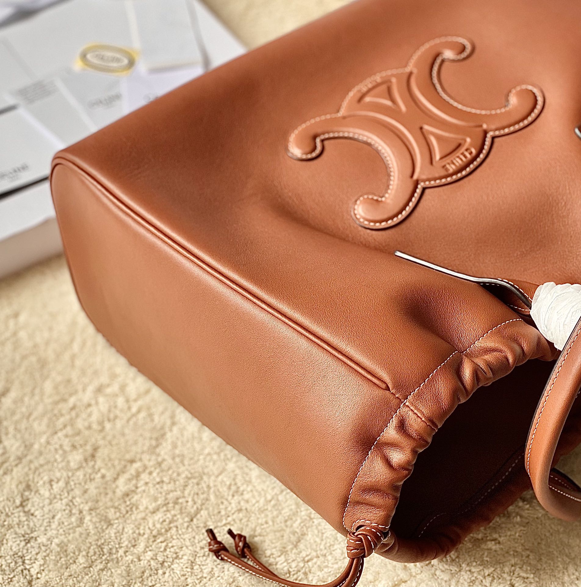 CELINE赛琳CABAS TRIOMPHE抽绳托特包199973