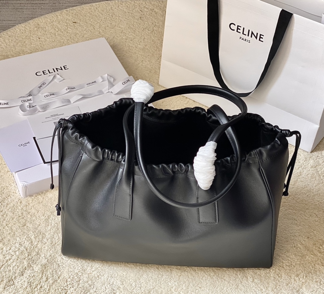 CELINE赛琳CABAS TRIOMPHE抽绳托特包199973