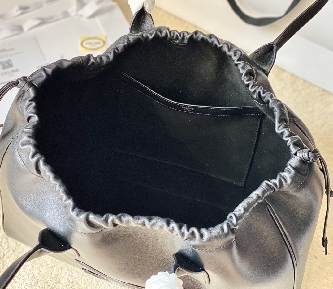 CELINE赛琳CABAS TRIOMPHE抽绳托特包199973