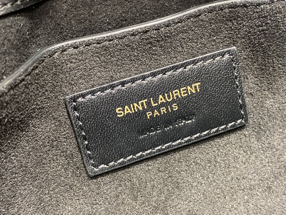 YSL 𝐋𝐄 𝟱𝟳 小羊皮菱格纹腋下包 698567黑色/金扣