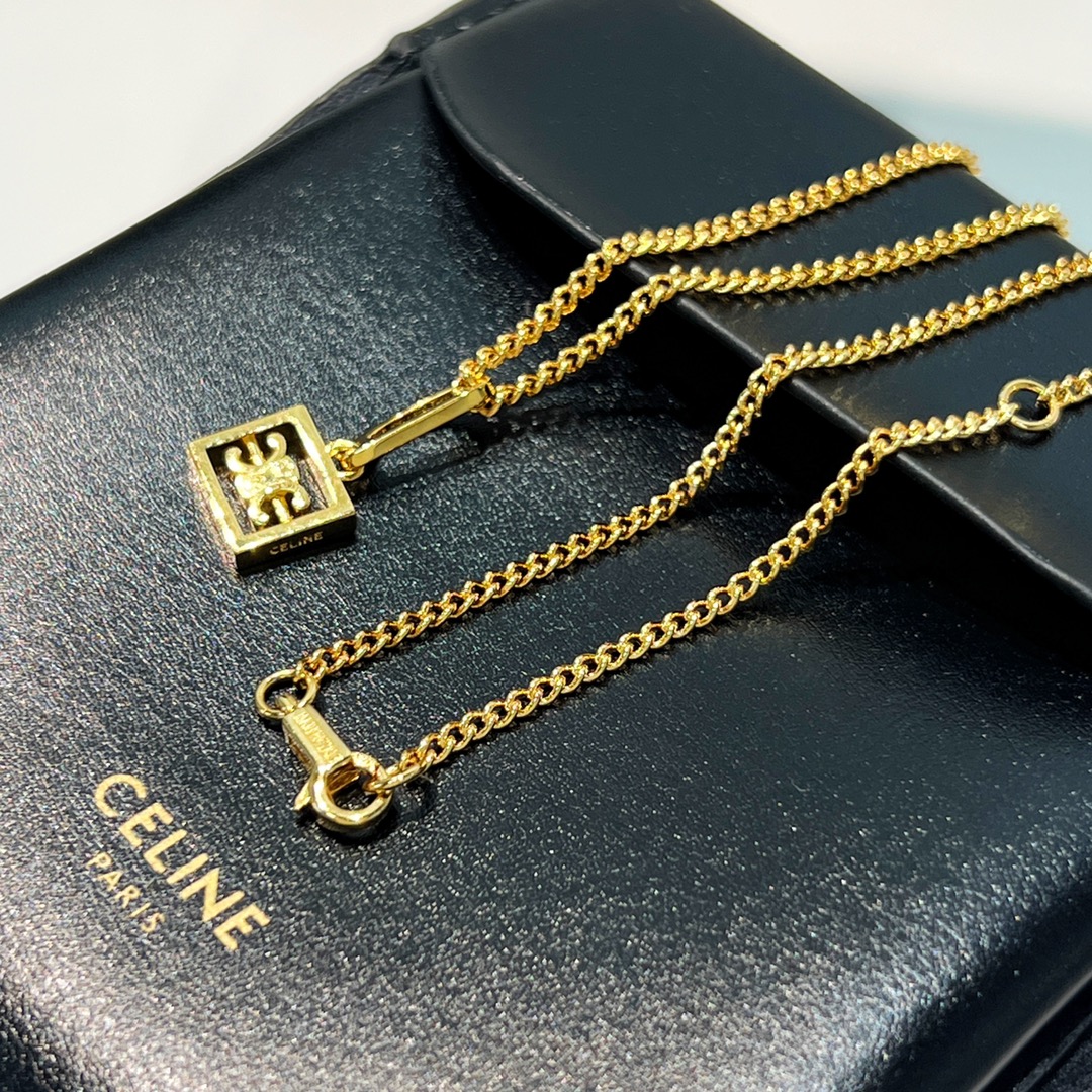 新款Celine赛琳金色凯旋门桃心耳钉项链