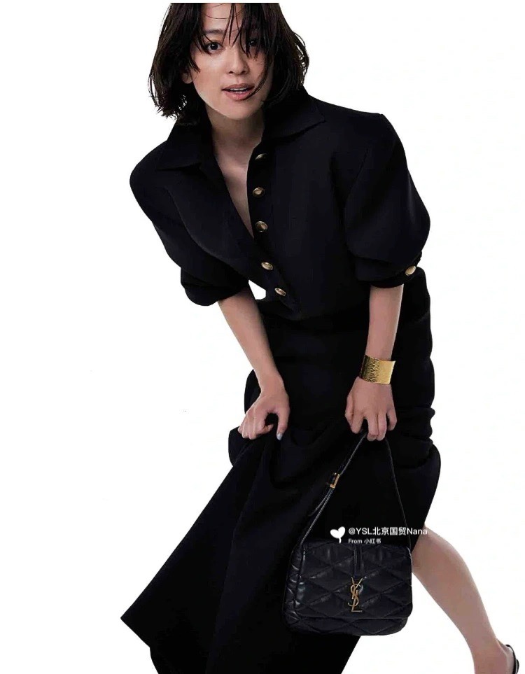 YSL 𝐋𝐄 𝟱𝟳 小羊皮菱格纹腋下包 698567黑色/金扣