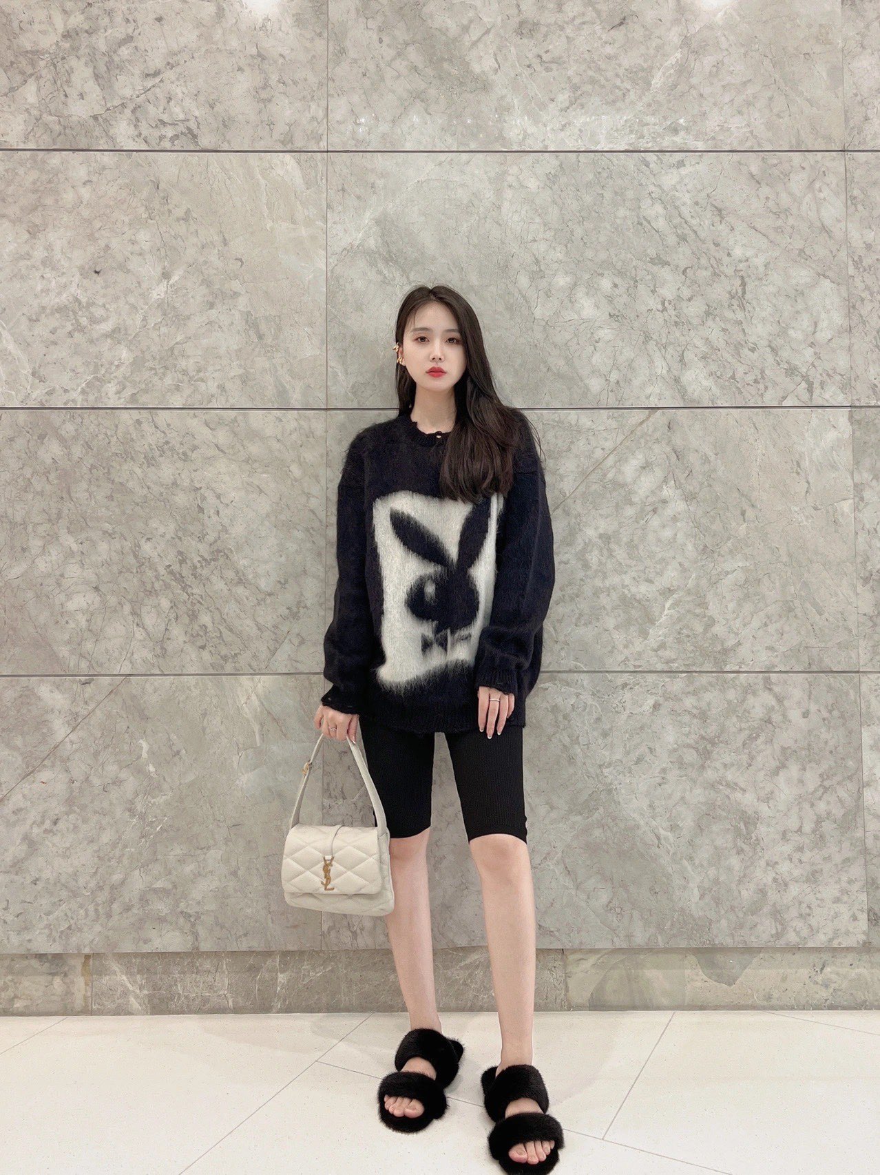 YSL 𝐋𝐄 𝟱𝟳 小羊皮菱格纹腋下包 698567白色/金扣