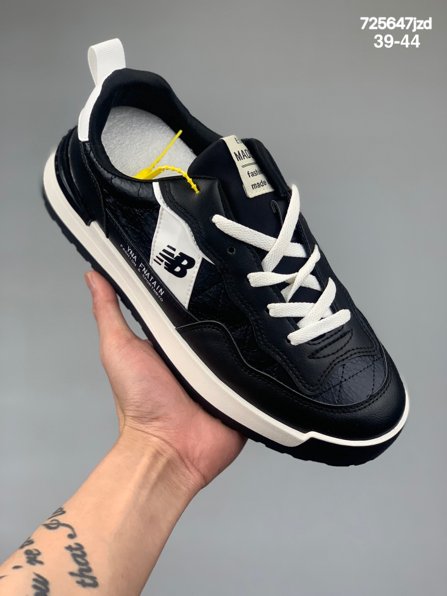 本地
自主品牌！新百伦NEW BALANCE NB新百伦New Balance M990GL5系列复古休闲运动慢跑鞋
Size：39-44
编码：725647jzd