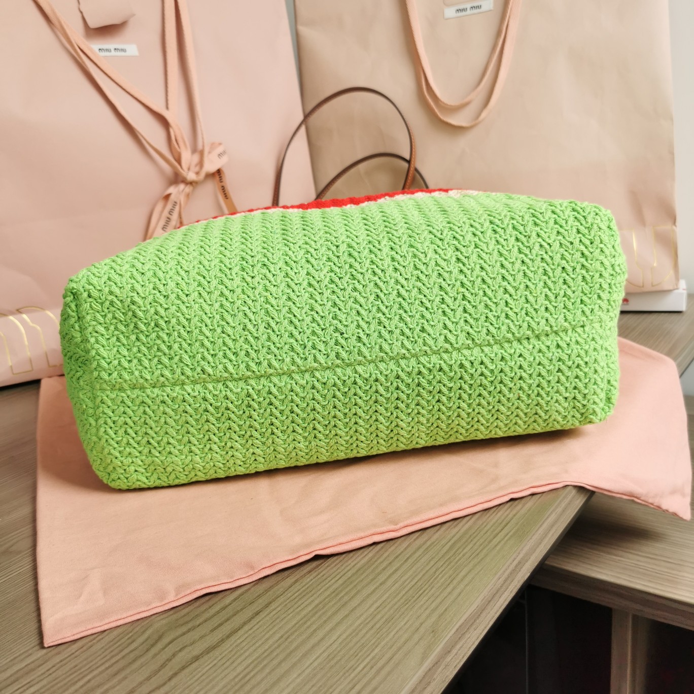 MIUMIU缪缪进口拉菲草编拼绵线编织托特包5BG228