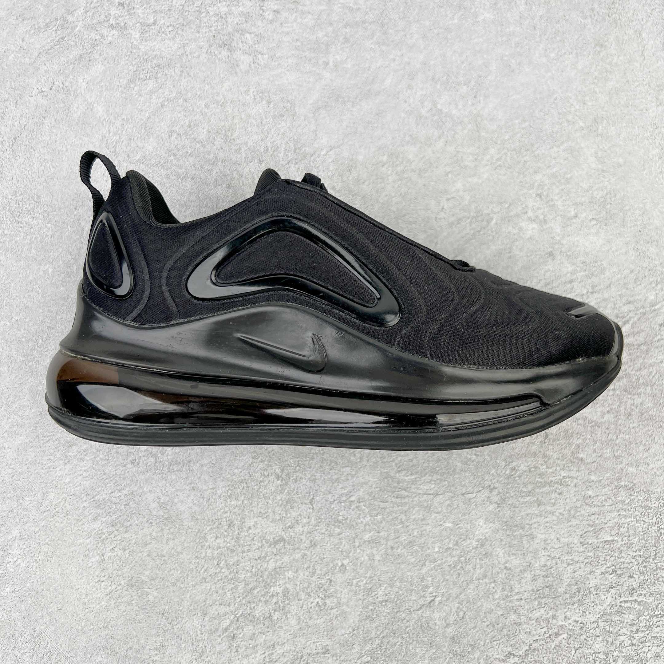 F5 NK Air Max 720 天眼全掌气垫跑步鞋 正确鞋盒 气垫部分全新升级 采用全掌一体式设计 整体极具未来感 鞋面部分以流线型凹凸结构组成