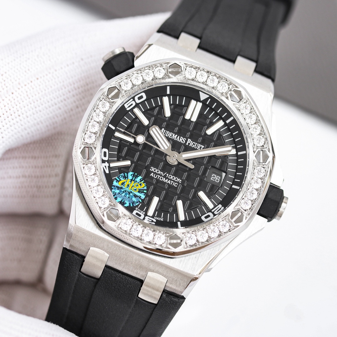 爱彼Audemars Piguet,皇家橡树15710👺采用莫桑钻圈口进口3120机械机芯
