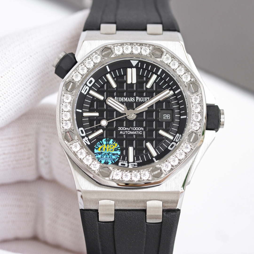 爱彼Audemars Piguet,皇家橡树15710👺采用莫桑钻圈口进口3120机械机芯