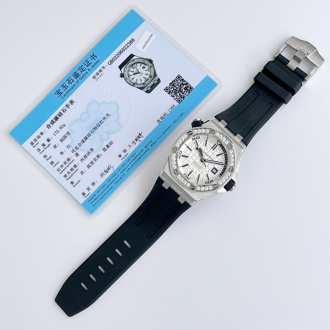 爱彼Audemars Piguet,皇家橡树15710👺采用莫桑钻圈口进口3120机械机芯