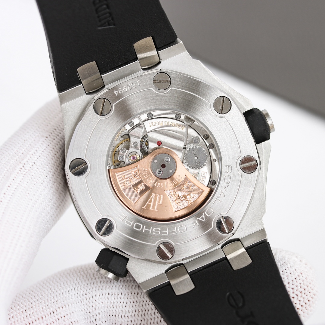 爱彼Audemars Piguet,皇家橡树15710👺采用莫桑钻圈口进口3120机械机芯
