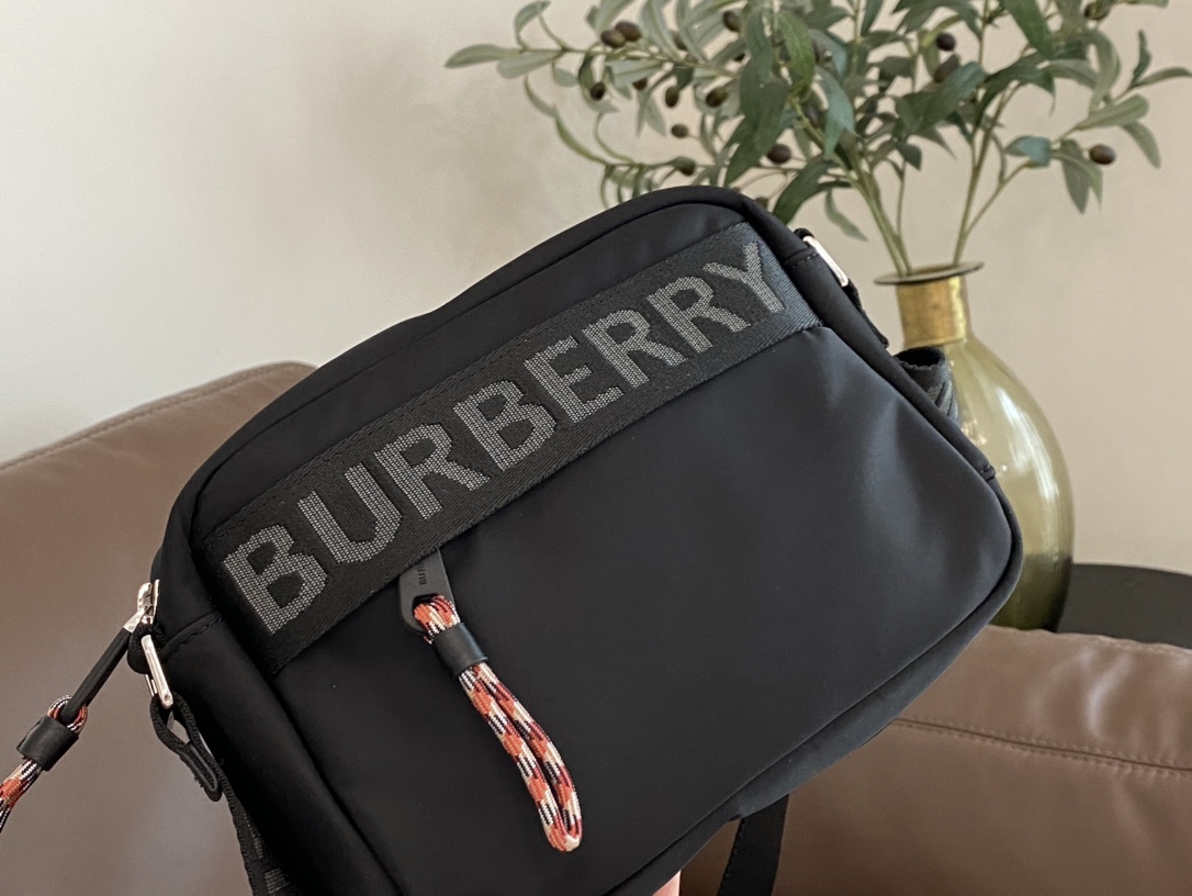 Logo Print ECONYL® Belt Bag - Comprehensive 6