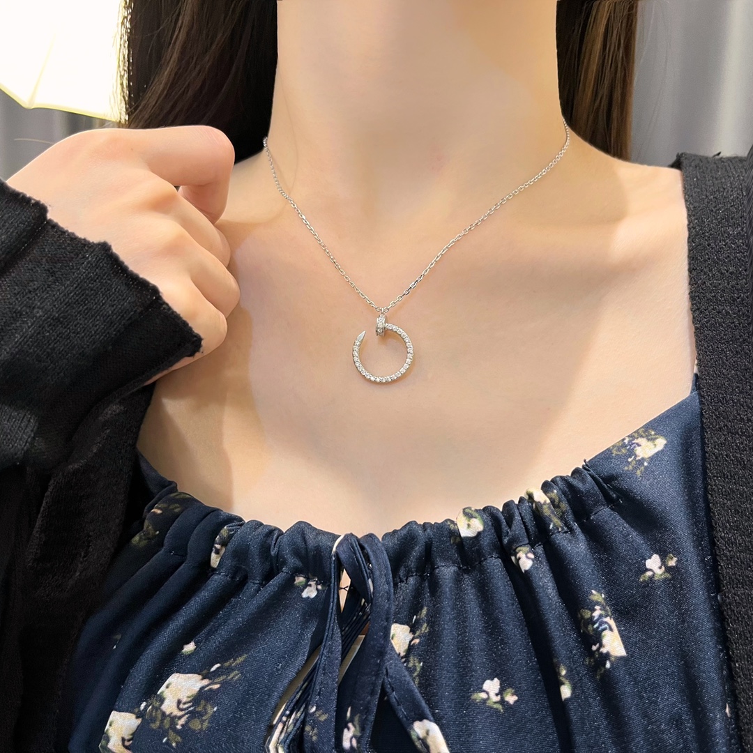NO:102420,Nail full diamond necklace wearing renderings, Cartier necklace, cartier, necklace19860909钉子满钻项链 佩戴效果图,卡地亚项链,cartier,necklace,Jewelry