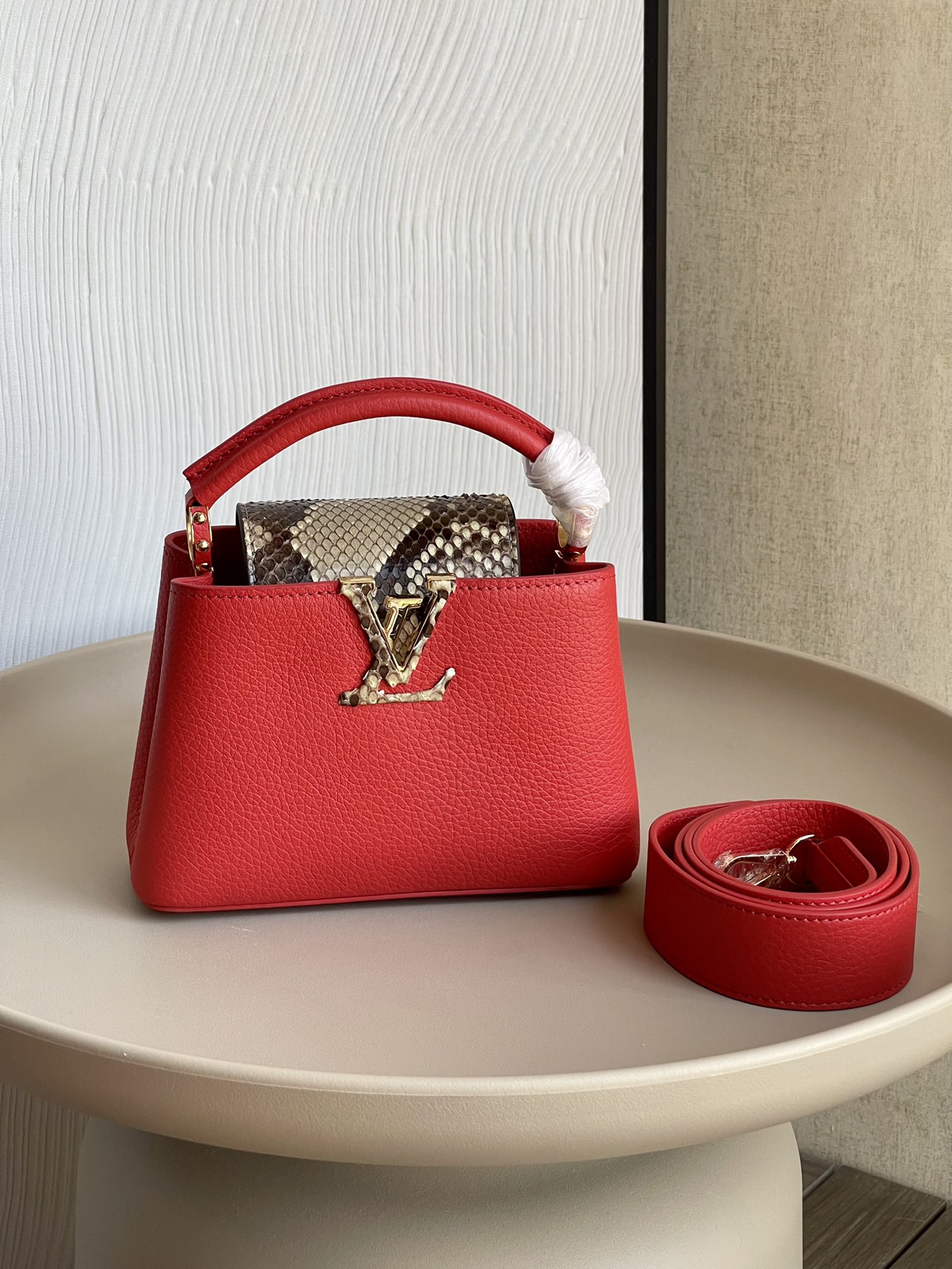 Louis Vuitton LV Capucines Bags Handbags Replica AAA+ Designer
 Red Taurillon Snake Skin Mini N80007