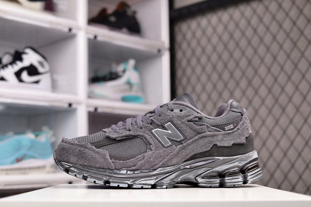 G5 纯原版本 NB新百伦New Balance ML 2002系列复古老爹风休闲运动慢跑鞋 采用台产长绒麂皮组合纳帕头层皮饰片,拼接透气网眼织物鞋面T-Beam大底提供足步弓支撑,保持步态稳定后跟搭载外露缓震胶后跟搭载外露缓震胶独立5层私模大底YBL