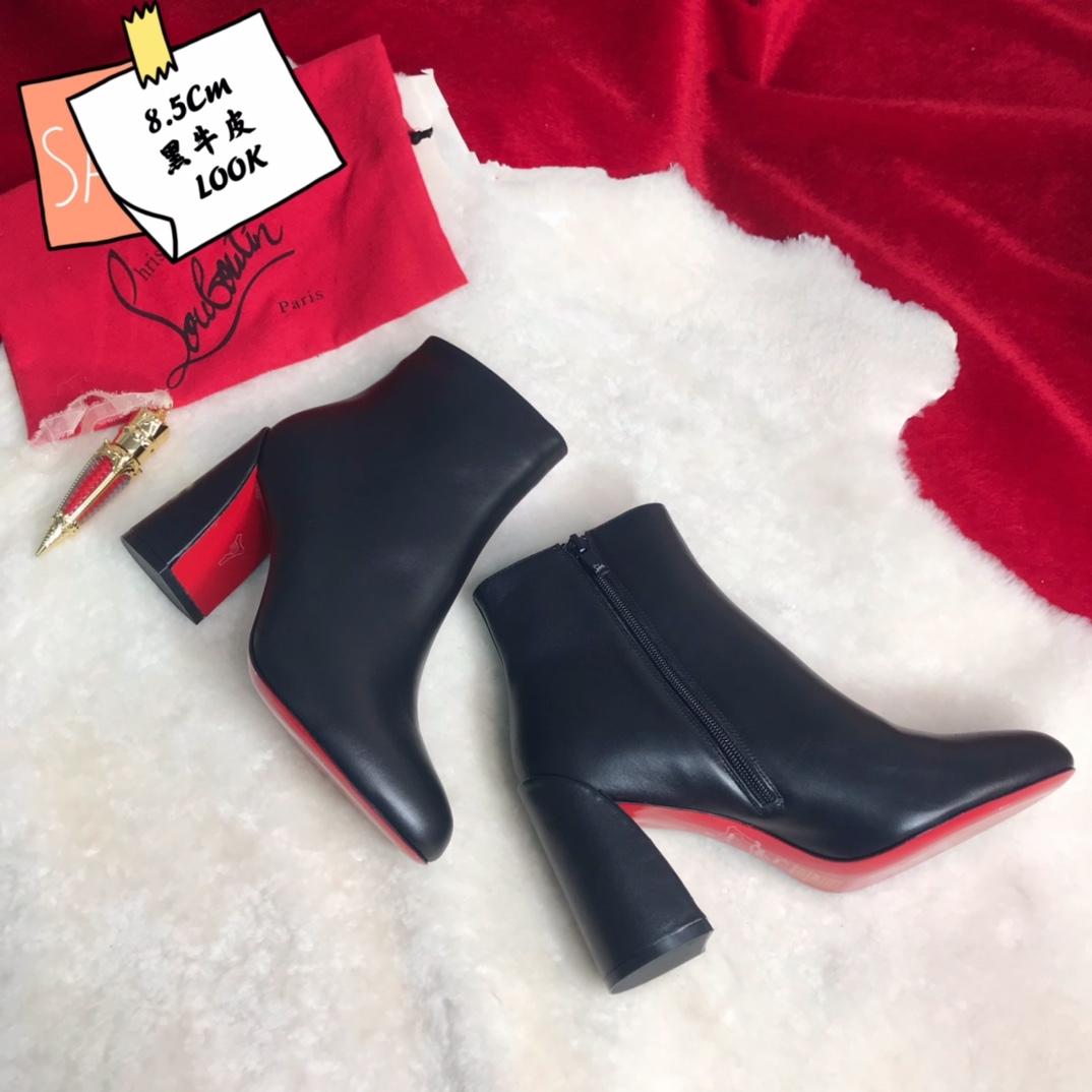 NO:336986,High-end customized autumn and winter boot series!  H8.5Cm, size 35-42. Private mold trademark zipper, 319-15 black cowhide. Official website synchronization. Standard European code Reference:319-15 Color:black Material:veau velours Lining:goat leather Heel height:10Cm Sole:leather sole Size:EUR 35-42 (US 4-11):,,christian louboutin,boots,cowhide19860909高端订制 秋冬靴系列！ H8.5Cm,尺码35-42码.私模商标拉链,319-15黑牛皮.官网同步. 标准欧码 Reference:319-15 Color:black Material:veau velours Lining:goat leather Heel heigh:10Cm Sole:leather sole Size:EUR 35－42（US 4一11) :,,christian louboutin,boots,cowhide,Women's Shoes