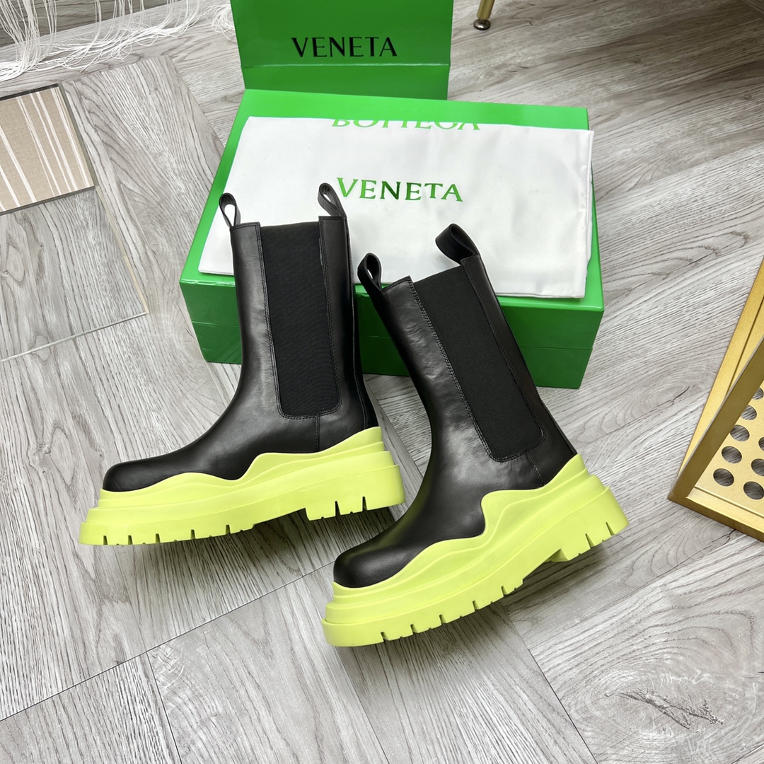 Bottega Veneta Bottes Longues à vendre en ligne
 Couleur du café Vert Cuir de vache Pu Le TPU Chelsea