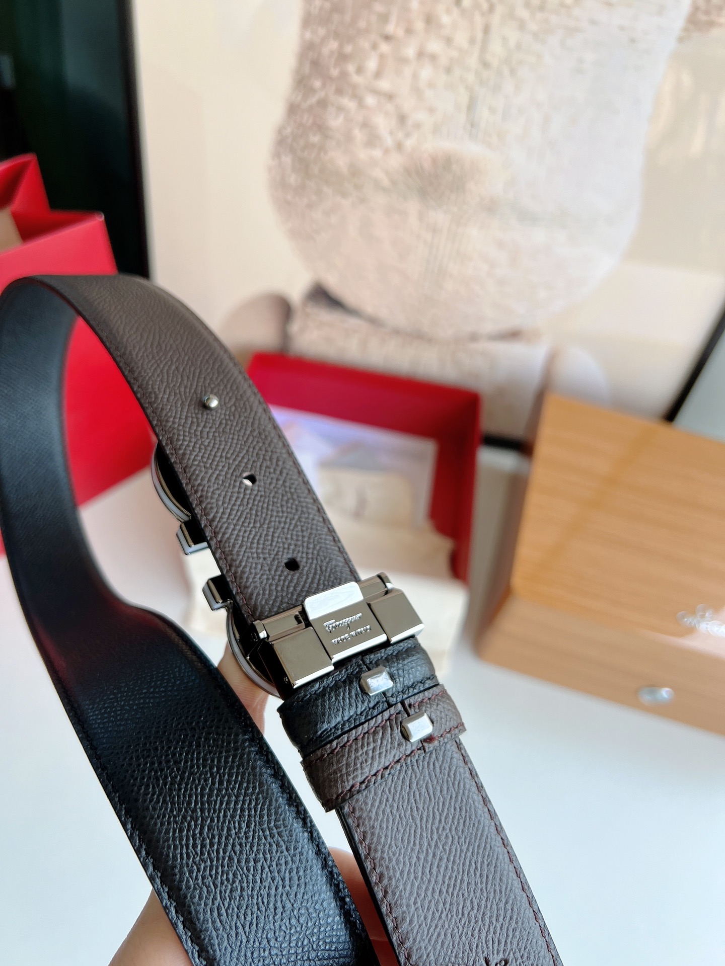 Ferragamo菲拉格慕   经典黑色咖啡三层夹心的金属扣男士3.5cm腰带