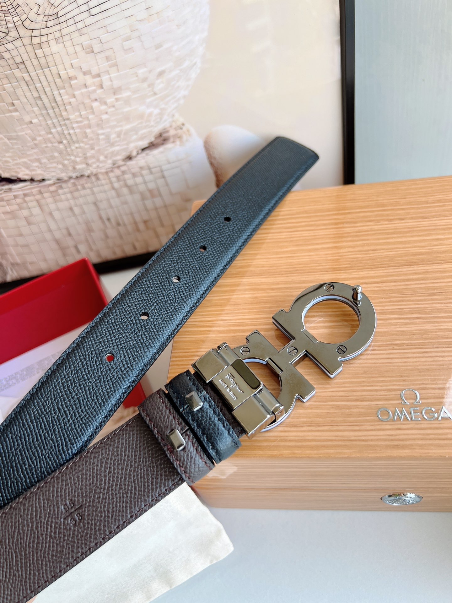 Ferragamo菲拉格慕   经典黑色咖啡三层夹心的金属扣男士3.5cm腰带