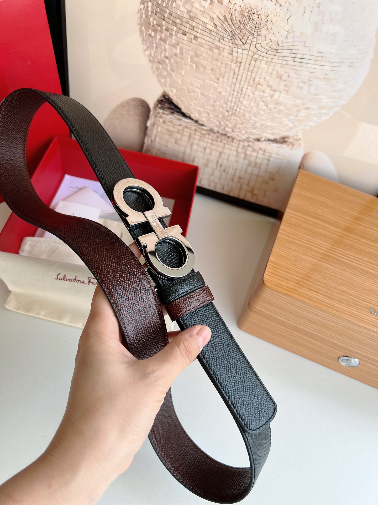Ferragamo菲拉格慕   经典黑色咖啡三层夹心的金属扣男士3.5cm腰带