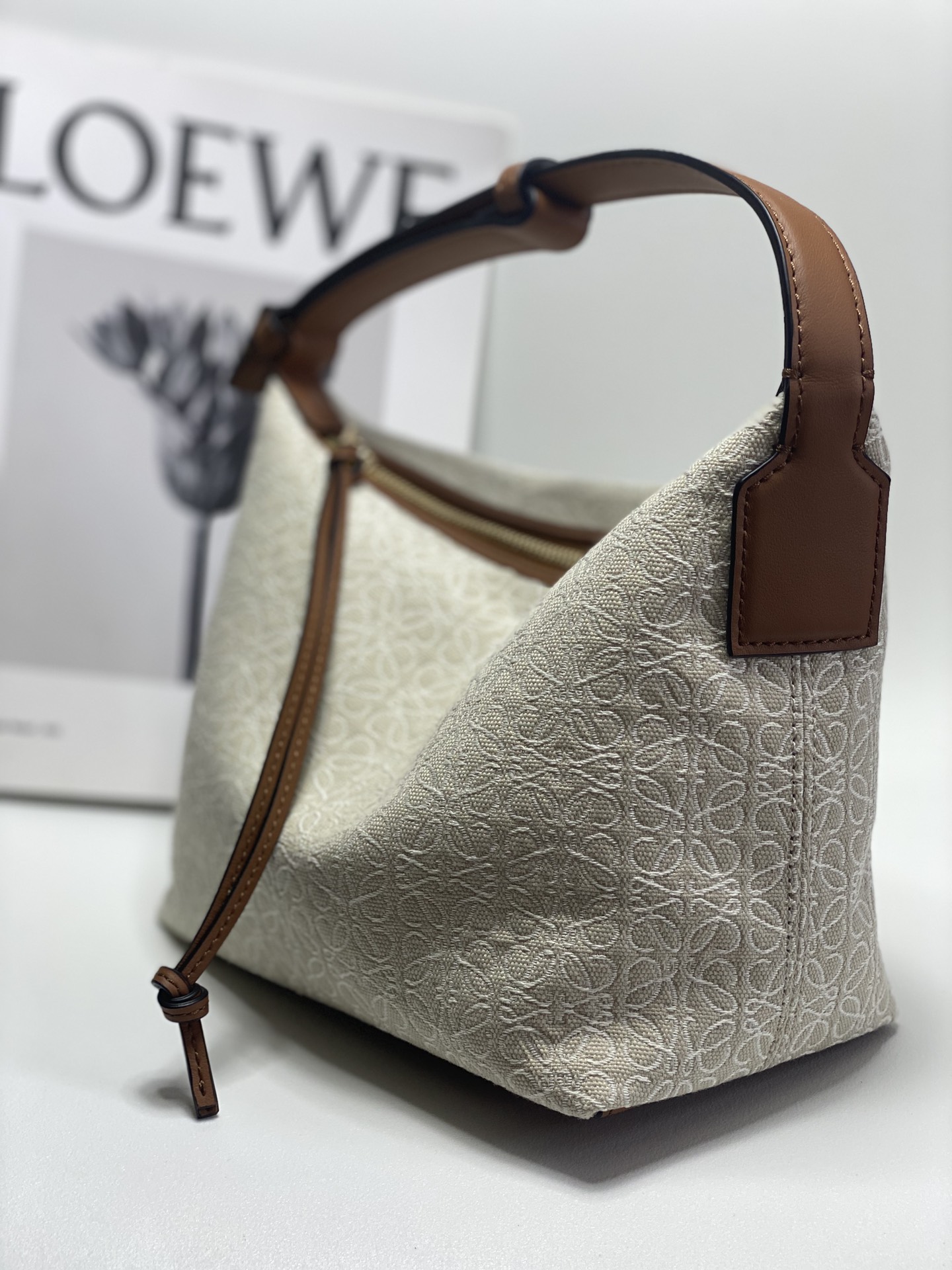 Roger Vivier Cubi 便当包包 6