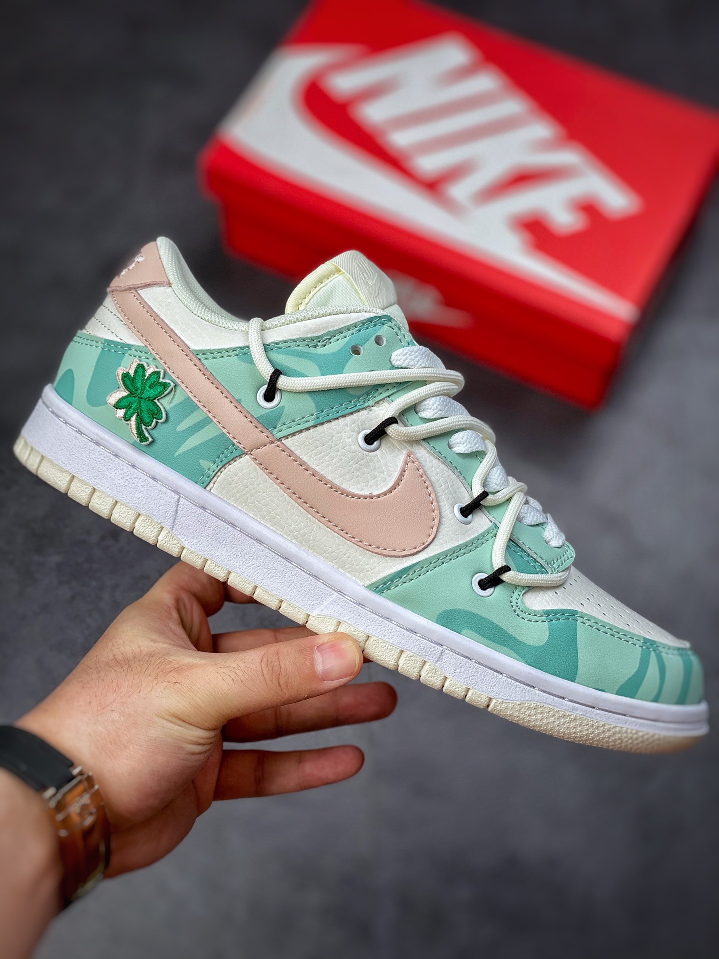 Nike Dunk SB Low Shamrock Head Layer Material DJ6188-100