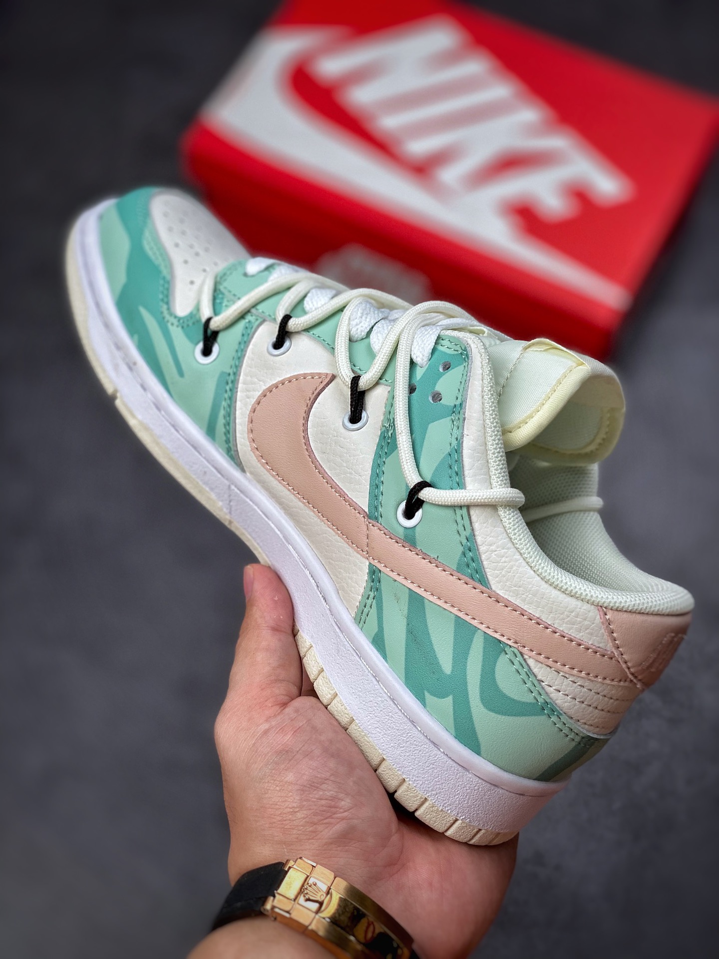 Nike Dunk SB Low Shamrock Head Layer Material DJ6188-100