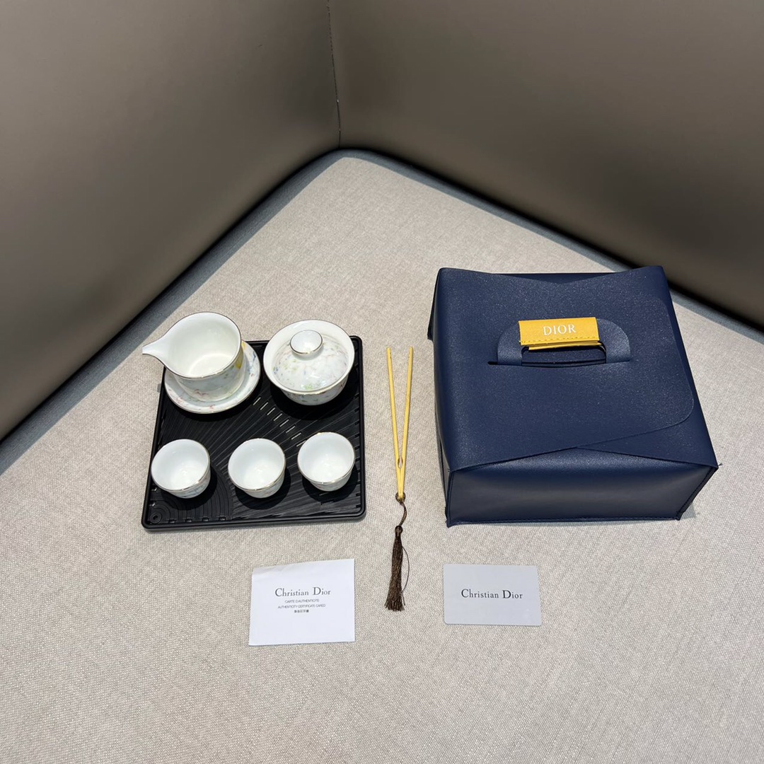 Dior Limited Edition Portable Kung Fu Tea Set - Comprehensive